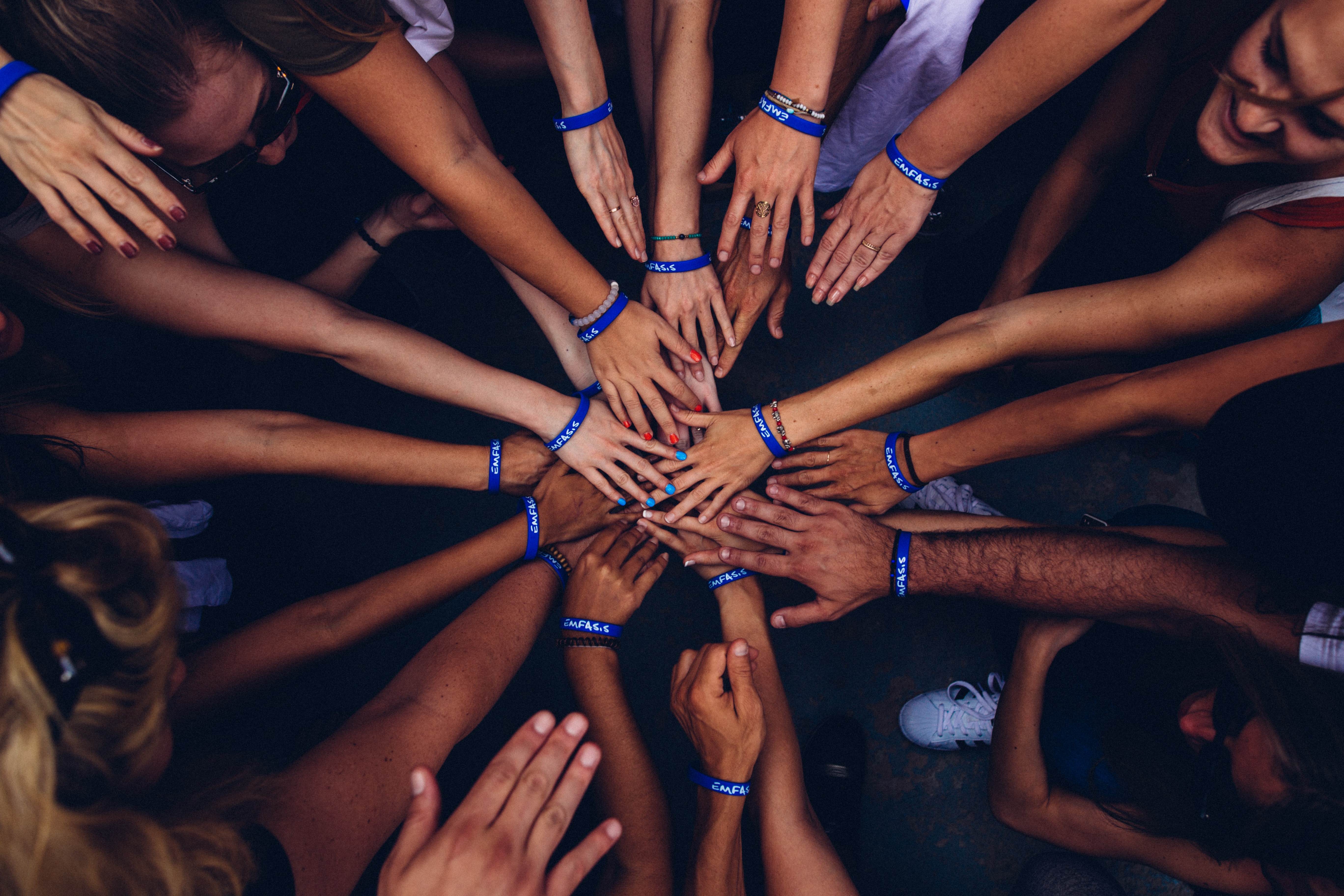 Do social signals change donation behavior?